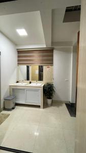 TV a/nebo společenská místnost v ubytování Nhật's Sapa Central Hostel + 37 fotografií