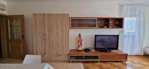 Μια τηλεόραση ή/και κέντρο ψυχαγωγίας στο Regina Hungarorum