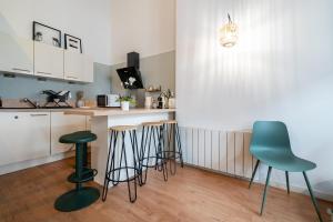 Gallery image of Mon Appart'hôtel - Gare de Limoges - Duplex 2 Chambres - Parking en supp in Limoges