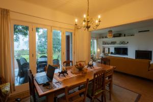 Posezení v ubytování Lake View House