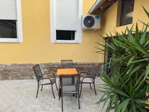 Foto sihtkohas Sremski Karlovci asuva majutusasutuse DANA GUEST HOUSE galeriist