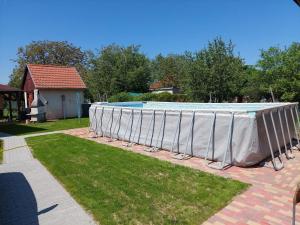 Schönes Ferienhaus in Balatonberény mit sehr grossen Pool 8649 Balatonberény, Dosza György Utca 2 a kép - 2