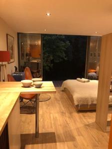 Gallery image of La cabane du bonheur in Aix-les-Bains +8 photos