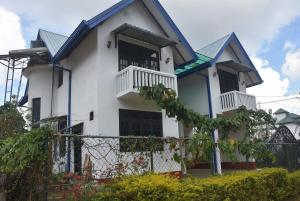 Tòa nhà nơi nhà khách tọa lạc