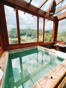 A piscina localizada em I'Lumiar Loft ou nos arredores