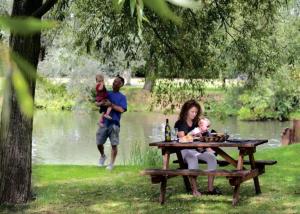 A family staying at Roydon Marina Village 