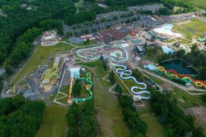 an aerial view of an amusement park with a roller coaster at Alpine Escape by AvantStay On Camelback Mountain Near WaterparkAttractions in Crescent Lake