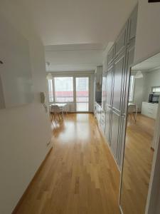 Η κουζίνα ή μικρή κουζίνα στο Studio next to Sello and Leppävaara train station