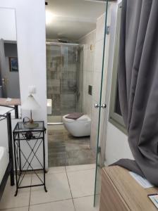 Koupelna v ubytování Porto Chania