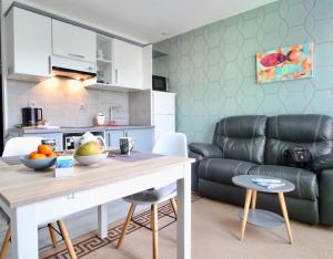Η κουζίνα ή μικρή κουζίνα στο Annexe 43 +19 φωτογραφίες