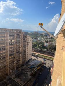 een overhead view van een gebouw in aanbouw bij شقة فاخرة بالمنتزة فيو بحر ومنتزة in Alexandrië