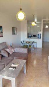A seating area at Modern two bedroom apartment, 10 mins from beach