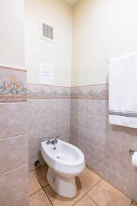 Ένα μπάνιο στο Golden Dream Villas & Studio A/B Pool View