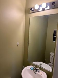 Vonios kambarys apgyvendinimo įstaigoje Wynwood house Miami