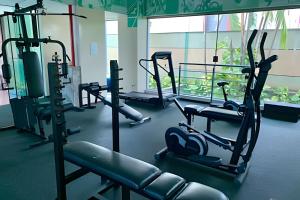 a gym with several tread machines in a room at Aptos no Luxor Tambaú próximo ao mar in João Pessoa