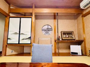 Kuchyň nebo kuchyňský kout v ubytování NEW OPEN『天然温泉』芦ノ湖畔の完全貸切別荘