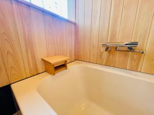 Koupelna v ubytování NEW OPEN『天然温泉』芦ノ湖畔の完全貸切別荘