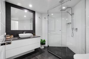 Ένα μπάνιο στο 4 Parkshores Coastal Retreat Close to Beach Private Outdoor Spaces +19 φωτογραφίες