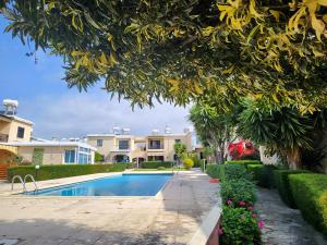 Bazén v ubytování Seaside Private garden terrace BBQ and pool nebo v jeho okolí