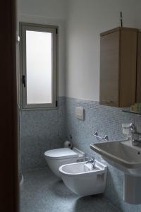 A bathroom at Sikelika Residence Sul Mare