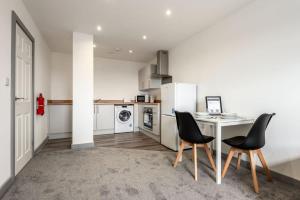 Köök või kööginurk majutusasutuses Cosy 1 Bedroom Apartment in Central Doncaster