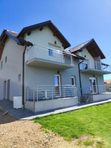 Το κτήριο όπου στεγάζεται  το διαμέρισμα +58 φωτογραφίες