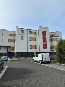 Το κτήριο όπου στεγάζεται  το διαμέρισμα