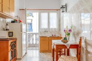 Η κουζίνα ή μικρή κουζίνα στο Kleris Apartment 3 Tinos