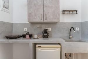 Gallery image of Kleris Apartment 10 Tinos in Tinos Town