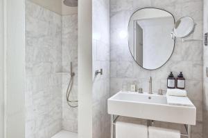 Koupelna v ubytování C-Hotels Silt