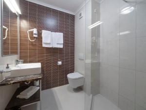 חדר רחצה ב-Hotel Tara Becici