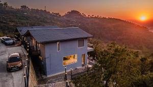 Pohľad z vtáčej perspektívy na ubytovanie sunset villa