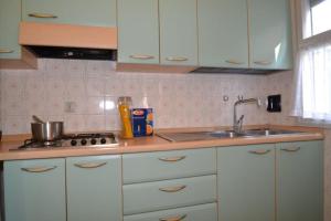 A kitchen or kitchenette at Annarosa