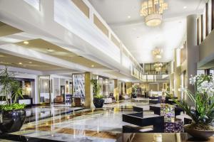Lobby alebo recepcia v ubytovaní LaGuardia Plaza Hotel
