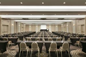 Konferenční prostory v ubytování LaGuardia Plaza Hotel + 37 fotografií