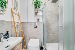Ένα μπάνιο στο Apartamenty Stylove +18 φωτογραφίες