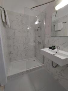 A bathroom at Tina Hotel