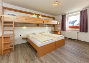 Postel nebo postele na pokoji v ubytování Linz CITY