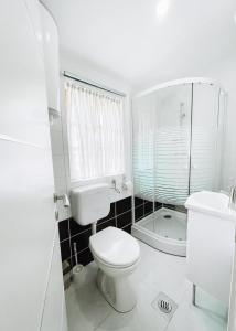 Ένα μπάνιο στο Apartman Sunny Hills