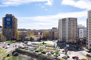 Almennt útsýni yfir borgina Búkarest eða útsýni yfir borgina eins og það er í íbúðinni