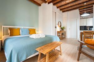 Letto o letti in una camera di Lodging Apartments Barceloneta Beach Studio 12