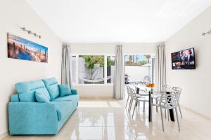 TV a/nebo společenská místnost v ubytování Haciendas Village Tenerife