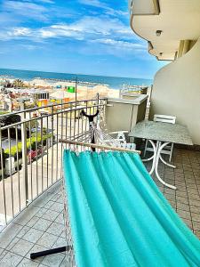Nespecifikovaný výhled na moře nebo výhled na moře při pohledu z aparthotelu