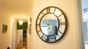 Gambar di galeri bagi Apartment on high street di Saltdean