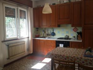 A kitchen or kitchenette at Villa Bianca