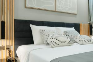 Letto o letti in una camera di Kashco Apartments Wuse 2 Abuja