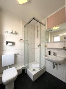 Koupelna v ubytování WannerHus Hotel