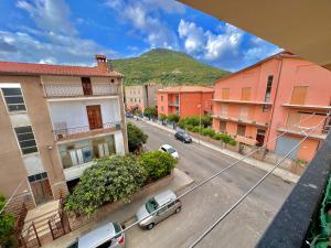 an aerial view of a city street with buildings at Casa del Mare in Bosa