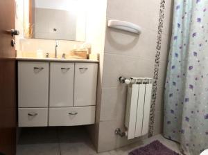 Departamento Urquiza II的一间浴室