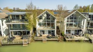 Το κτήριο όπου στεγάζεται  η παραθεριστική κατοικία